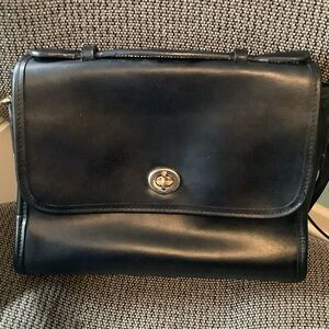 Studio Imports Vintage Black Leather Crossbody Bag – Turnlock Closure